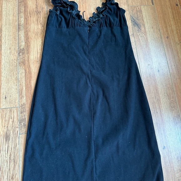 Beautiful black dress - Picture 7 of 11